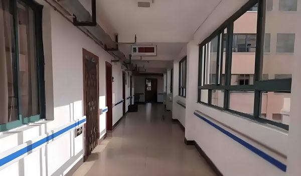 泰国还没真正出手，洪森就呼吁冷静
